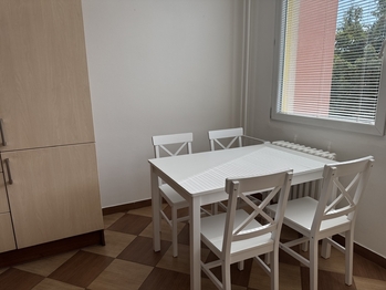 jídelní kout - Pronájem bytu 3+kk v osobním vlastnictví 70 m², Praha 9 - Černý Most