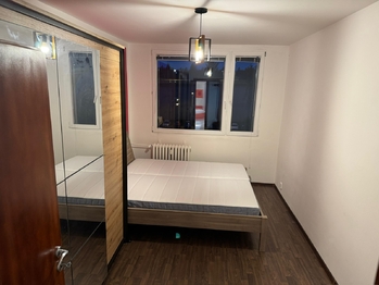 ložnice - Pronájem bytu 3+kk v osobním vlastnictví 70 m², Praha 9 - Černý Most