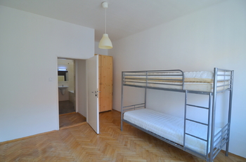 ložnice 15,8 m2 , může zůstat případně palanda - Pronájem bytu 2+1 v osobním vlastnictví 78 m², Praha 8 - Libeň