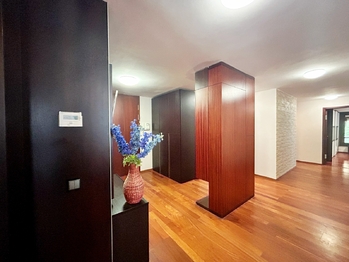Prodej bytu 4+1 v osobním vlastnictví 178 m², Praha 6 - Bubeneč