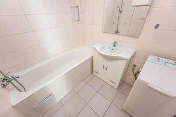 Pronájem bytu 2+kk v osobním vlastnictví 63 m², Praha 4 - Nusle