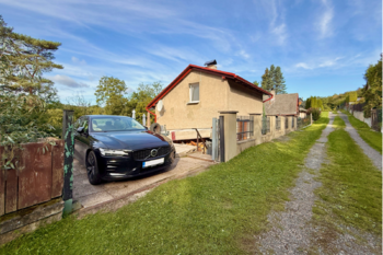 příjezd + parkování - Prodej chaty / chalupy 66 m², Stříbrná Skalice