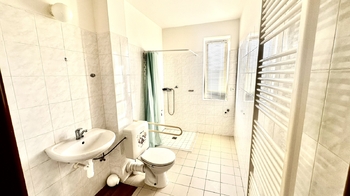 Pronájem bytu 1+kk 824 m², Žleby