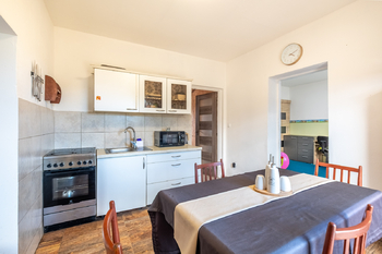 Prodej domu 80 m², Pravice