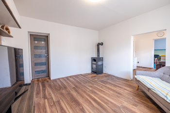 Prodej domu 80 m², Pravice