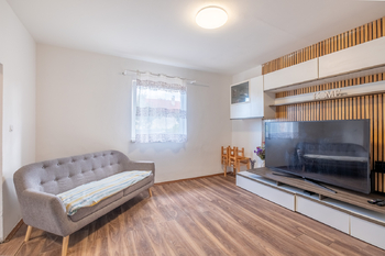 Prodej domu 80 m², Pravice