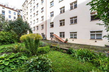 Prodej bytu 2+1 v osobním vlastnictví 50 m², Praha 5 - Košíře