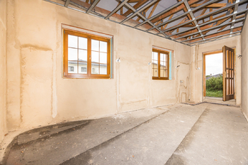 Dílna se samostatným vstupem - Prodej domu 192 m², Dubí