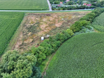 Prodej pozemku 9212 m², Kuchařovice
