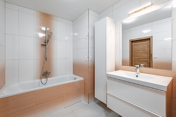 Koupelna + wc - Pronájem bytu 3+kk v osobním vlastnictví 66 m², Praha 4 - Chodov