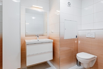 Koupelna + wc - Pronájem bytu 3+kk v osobním vlastnictví 66 m², Praha 4 - Chodov