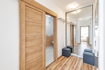 Vstupní chodba - Pronájem bytu 3+kk v osobním vlastnictví 66 m², Praha 4 - Chodov