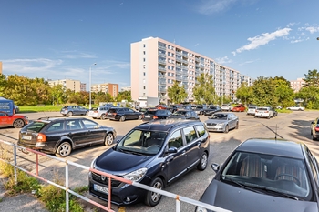 Zadní parkoviště - Pronájem bytu 3+kk v osobním vlastnictví 66 m², Praha 4 - Chodov