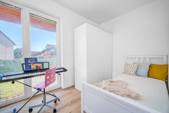 Prodej bytu 3+kk v osobním vlastnictví 70 m², Praha 4 - Újezd u Průhonic