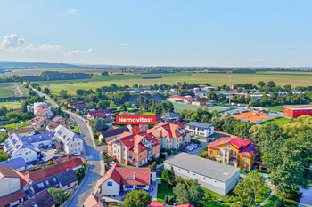 Prodej bytu 3+kk v osobním vlastnictví 70 m², Praha 4 - Újezd u Průhonic