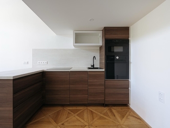 Pronájem bytu 1+kk v osobním vlastnictví 44 m², Praha 8 - Karlín