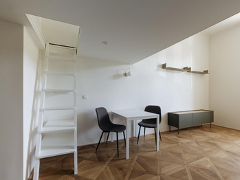 Pronájem bytu 1+kk v osobním vlastnictví 44 m², Praha 8 - Karlín