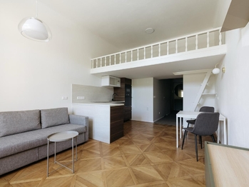 Pronájem bytu 1+kk v osobním vlastnictví 44 m², Praha 8 - Karlín