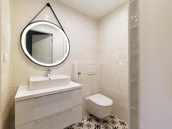 Pronájem bytu 1+kk v osobním vlastnictví 44 m², Praha 8 - Karlín