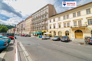 Pronájem bytu 1+kk v osobním vlastnictví 44 m², Praha 8 - Karlín