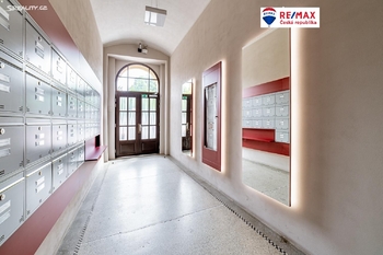 Pronájem bytu 1+kk v osobním vlastnictví 44 m², Praha 8 - Karlín