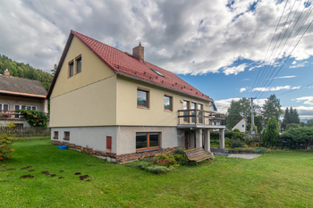 Prodej domu 240 m², Lipová-lázně