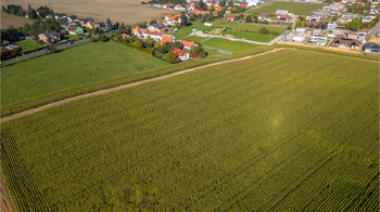 Prodej pozemku 5559 m², Jesenice