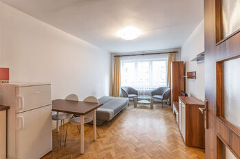 Pronájem bytu 1+kk v osobním vlastnictví 29 m², Praha 4 - Michle