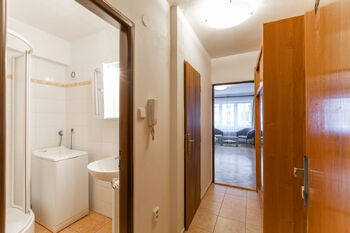 Pronájem bytu 1+kk v osobním vlastnictví 29 m², Praha 4 - Michle