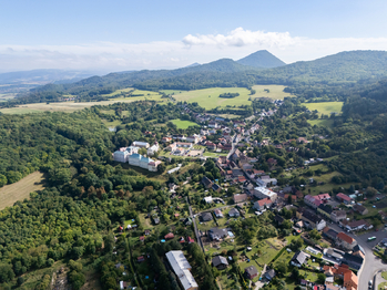Prodej pozemku 825 m², Kostomlaty pod Milešovkou