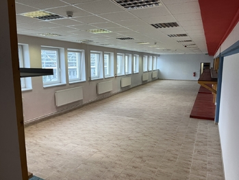 Pronájem kancelářských prostor 416 m², Rožnov pod Radhoštěm