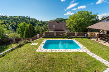 Bazné na zahradě - Prodej domu 110 m², Rataje nad Sázavou