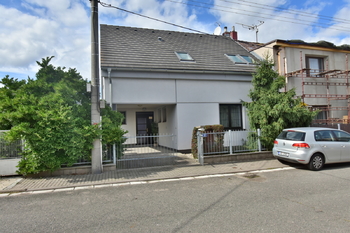 Pronájem domu 81 m², Hradec Králové