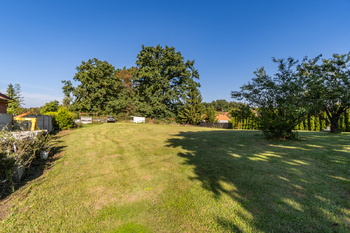 Prodej pozemku 1500 m², Týnec nad Sázavou