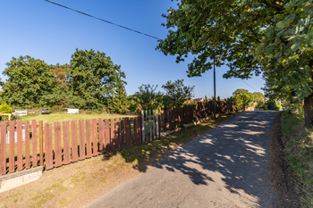 Prodej pozemku 1500 m², Týnec nad Sázavou