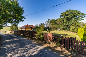 Prodej pozemku 1500 m², Týnec nad Sázavou