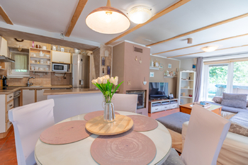 Obývací pokoj a kuchyň - Prodej domu 134 m², Peruc