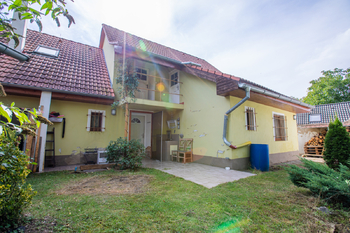 Pohled na dům - Prodej domu 134 m², Peruc