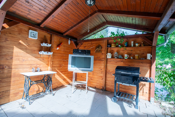 Pergola s grilem - Prodej domu 134 m², Peruc