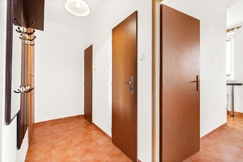 Chodba - Prodej bytu 1+kk v osobním vlastnictví 33 m², Pardubice