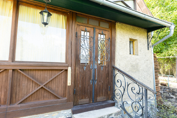 vstup do chaty - Prodej chaty / chalupy 74 m², Slabce