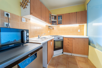 kuchyňský kout - Prodej bytu 3+1 v osobním vlastnictví 72 m², Kolín