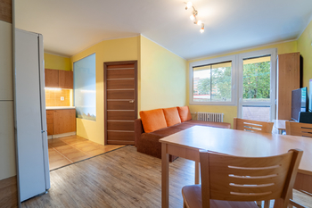 kuchyňský kout s obývací místností - Prodej bytu 3+1 v osobním vlastnictví 72 m², Kolín