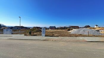 Prodej pozemku 834 m², Vráto