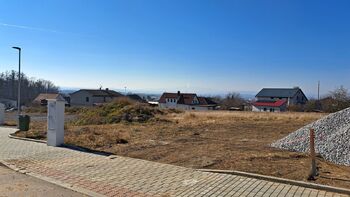 Prodej pozemku 834 m², Vráto