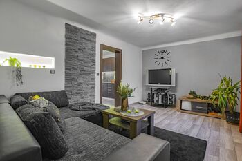 Obývací pokoj. - Pronájem domu 70 m², Lodhéřov