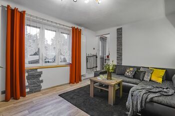 Obývací pokoj. - Pronájem domu 70 m², Lodhéřov