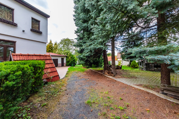 Prodej domu 344 m², Zdiby
