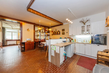 Prodej domu 344 m², Zdiby