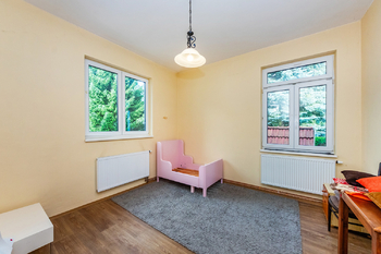 Prodej domu 344 m², Zdiby